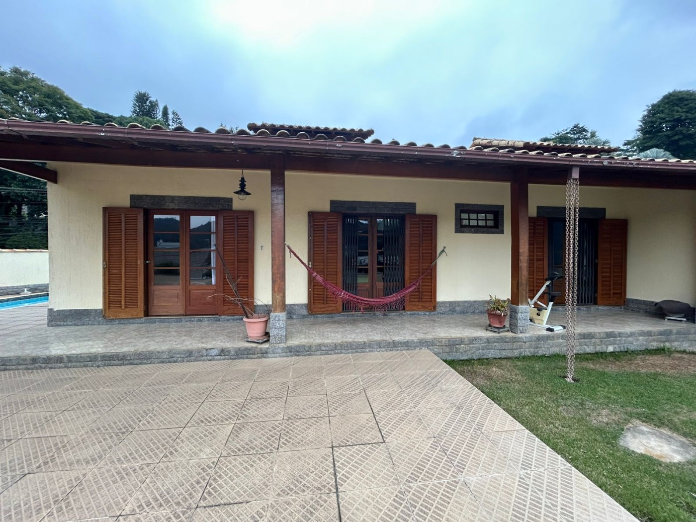 Casa à venda com 4 quartos, 109m² - Foto 3