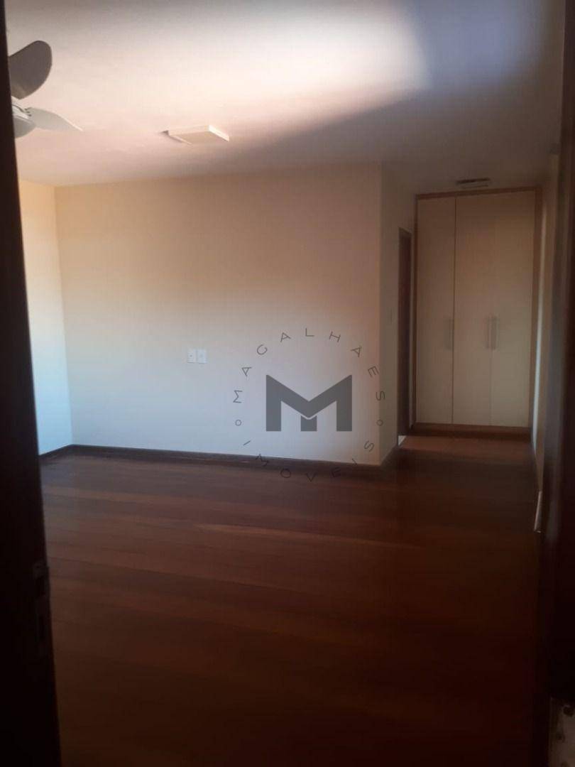 Casa à venda com 7 quartos, 399m² - Foto 24