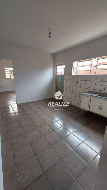 Casa à venda com 2 quartos, 95m² - Foto 1