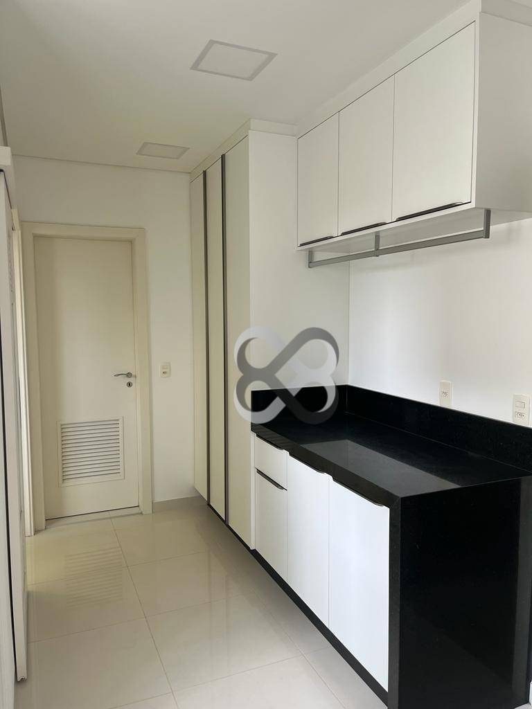 Apartamento para alugar com 3 quartos, 200m² - Foto 9