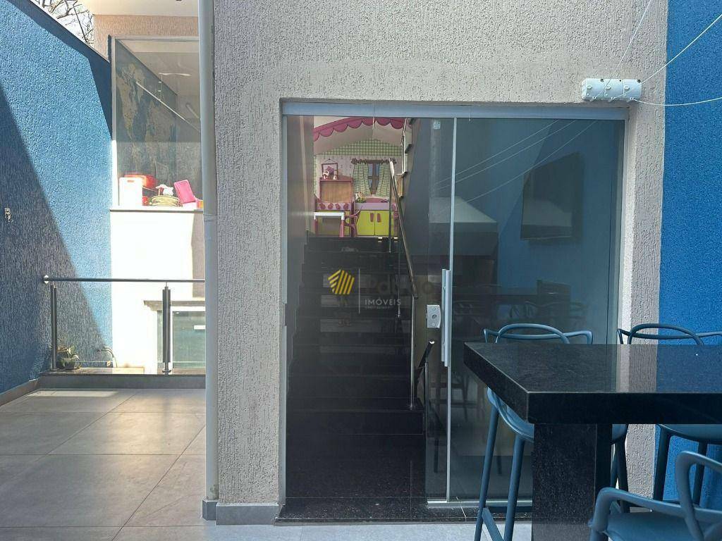 Sobrado à venda com 3 quartos, 220m² - Foto 46