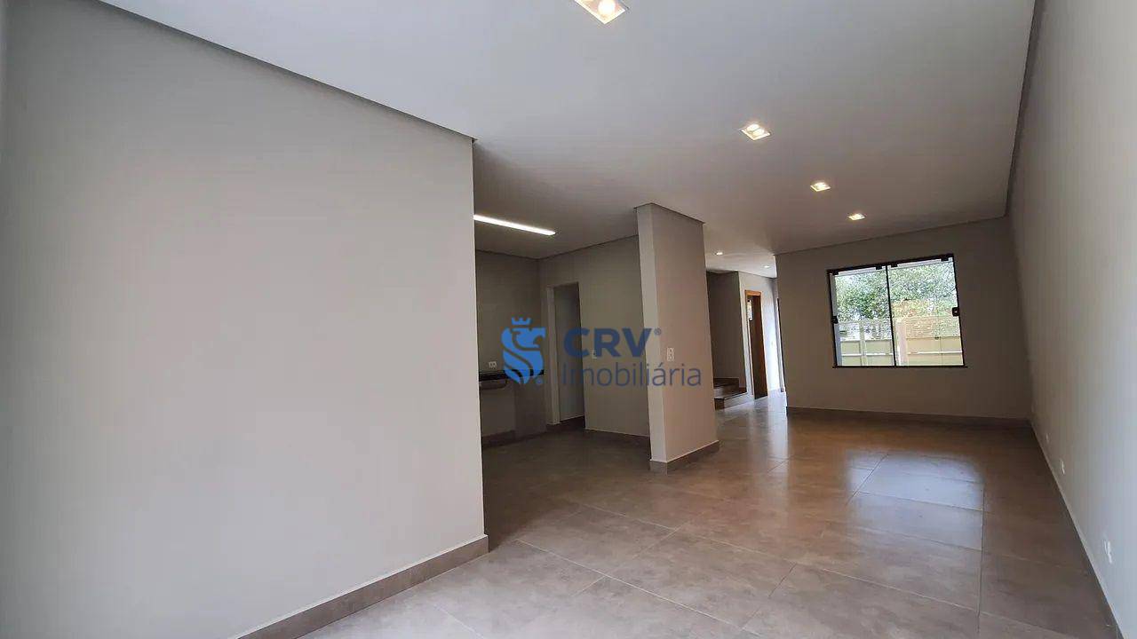 Sobrado à venda com 3 quartos, 117m² - Foto 1