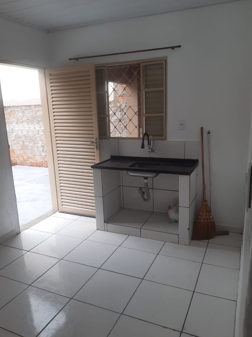 Casa à venda com 2 quartos, 50m² - Foto 6