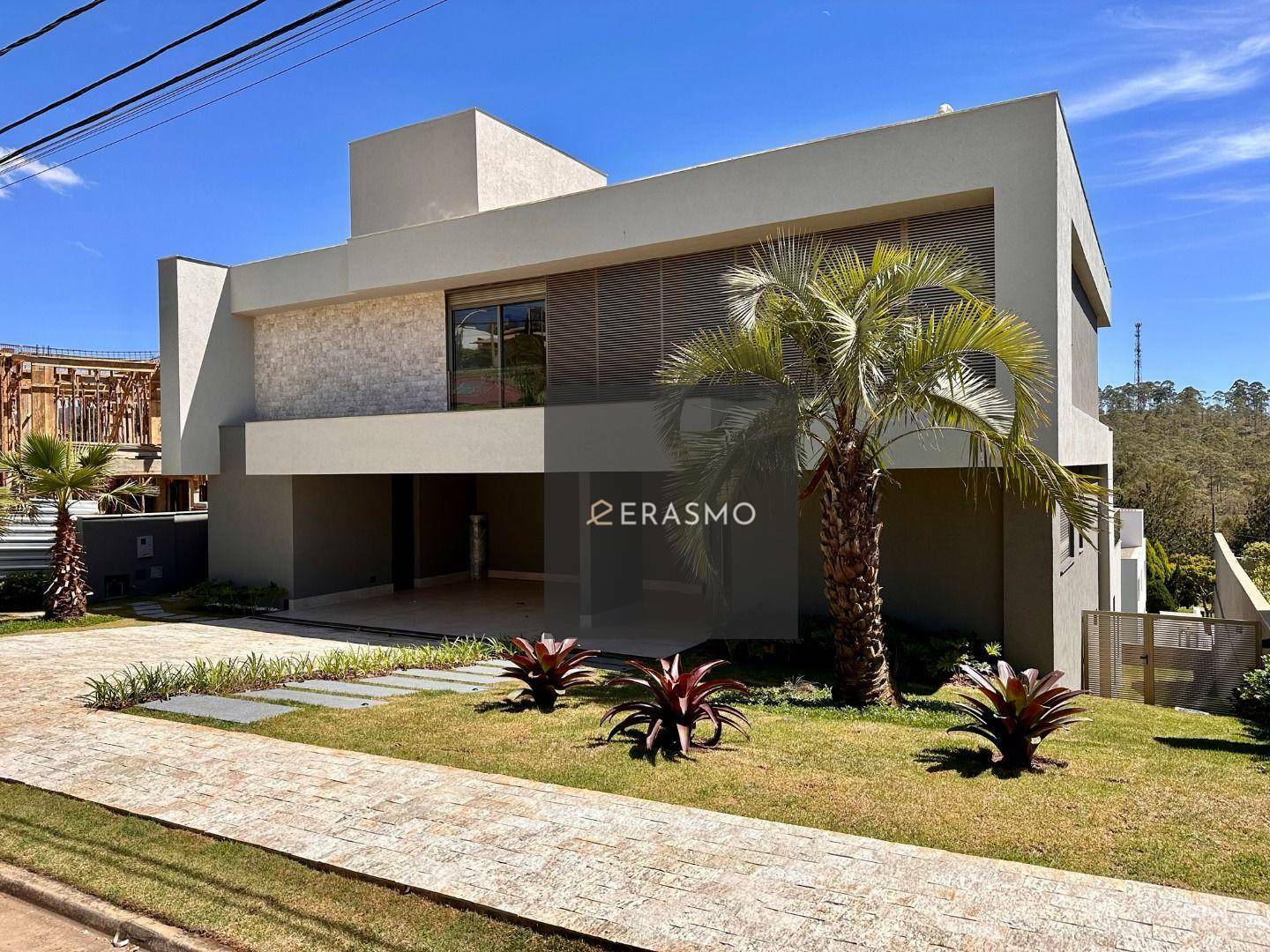 Casa de Condomínio à venda com 4 quartos, 450m² - Foto 1