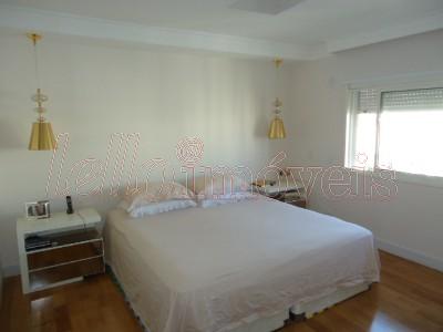 Apartamento para alugar com 4 quartos, 210m² - Foto 8