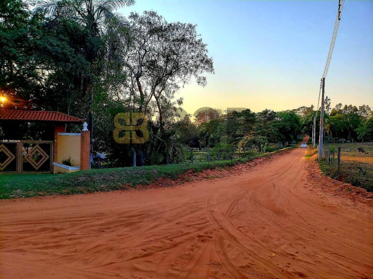 Fazenda à venda com 12 quartos, 900m² - Foto 24