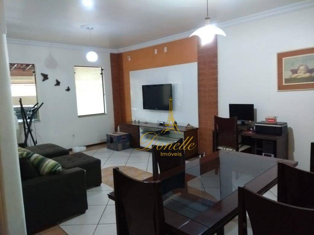 Casa à venda com 3 quartos, 200m² - Foto 13