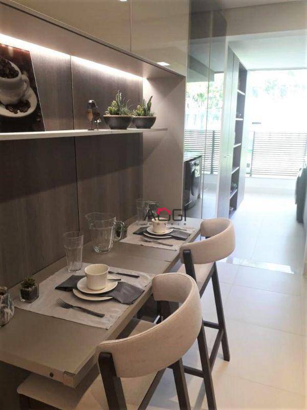 Apartamento à venda com 3 quartos, 131m² - Foto 13