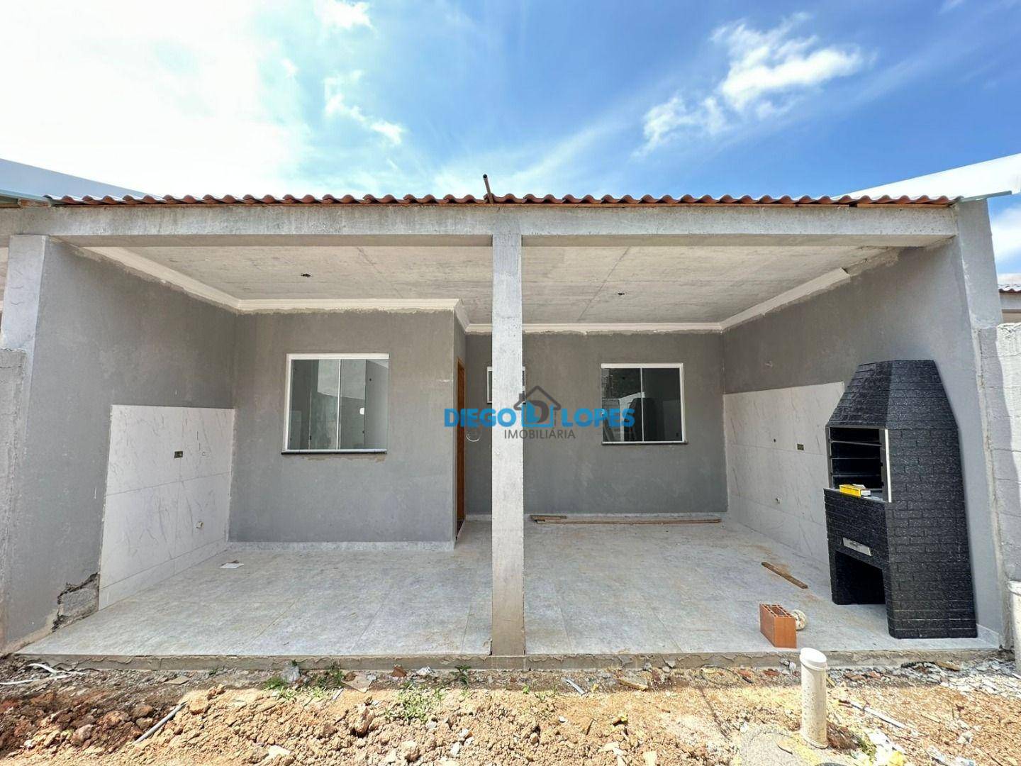 Casa à venda com 2 quartos, 66m² - Foto 1