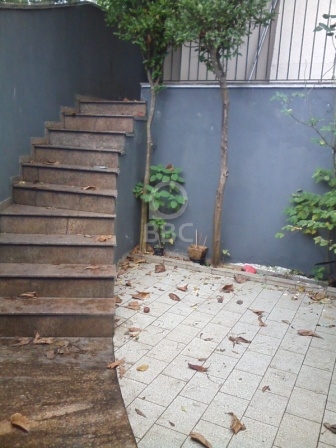 Sobrado à venda com 3 quartos, 180m² - Foto 2