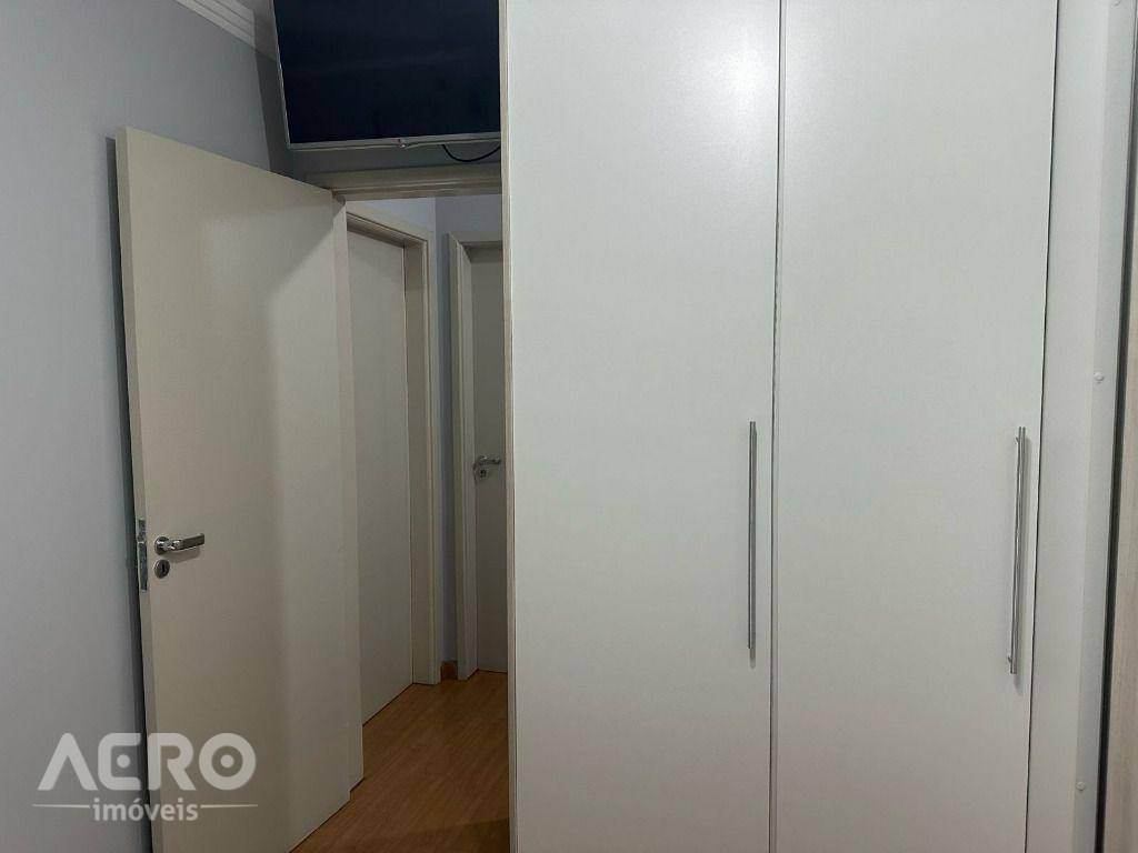 Apartamento à venda com 3 quartos, 111m² - Foto 3