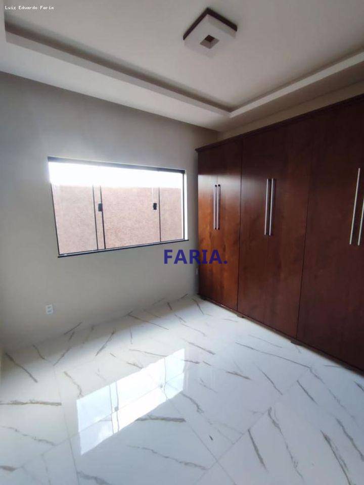 Casa à venda com 3 quartos, 200m² - Foto 8