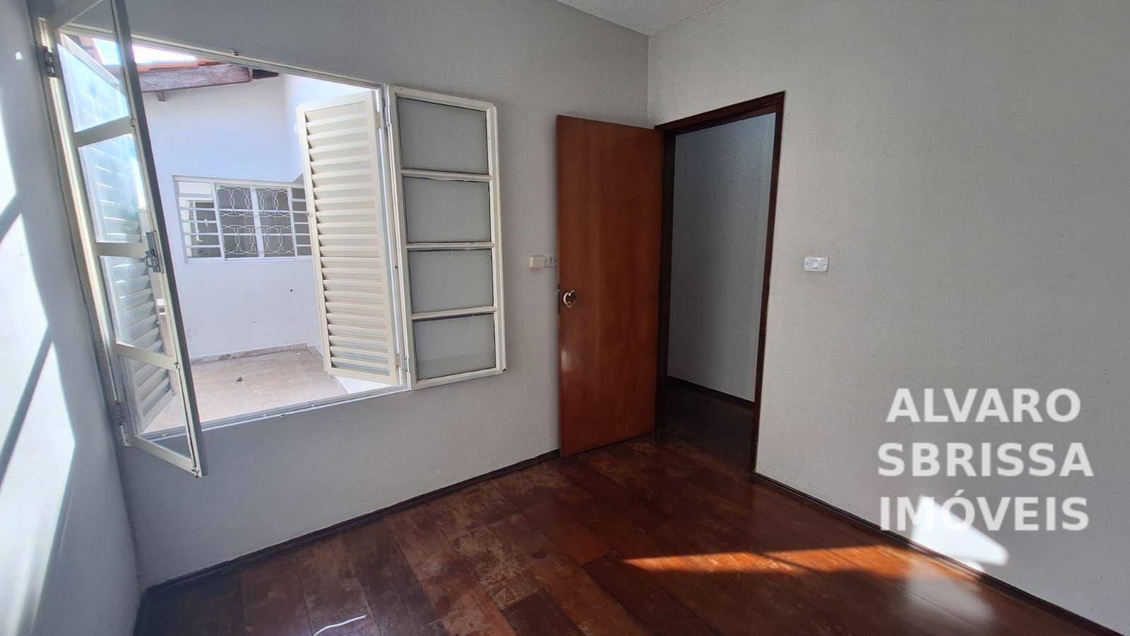 Casa para alugar com 3 quartos, 100m² - Foto 13