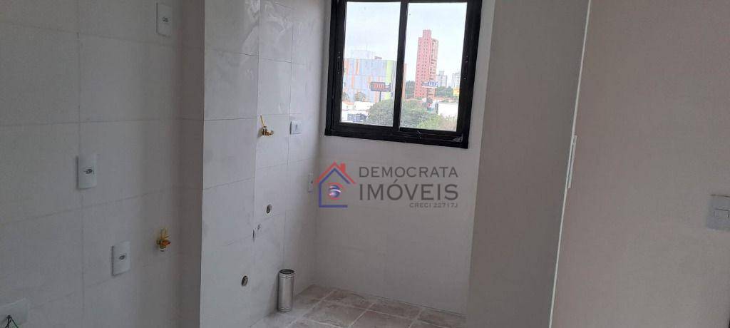 Apartamento à venda com 2 quartos, 44m² - Foto 4