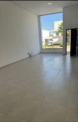 Casa de Condomínio para alugar com 3 quartos, 250m² - Foto 1