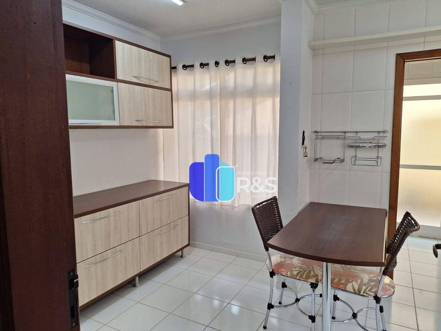 Casa de Condomínio à venda e aluguel com 3 quartos, 263m² - Foto 5