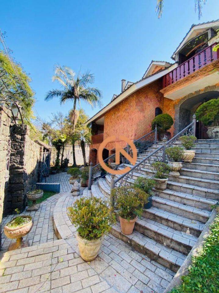 Sobrado, 6 quartos, 600 m² - Foto 1