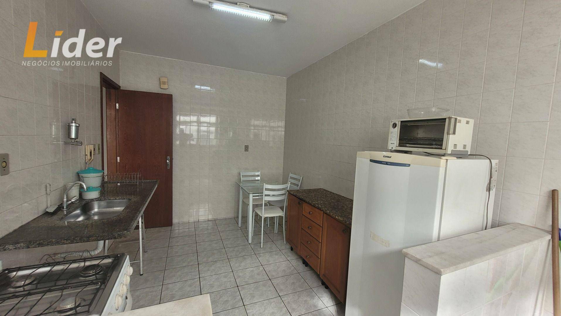 Apartamento para alugar com 2 quartos, 70m² - Foto 10