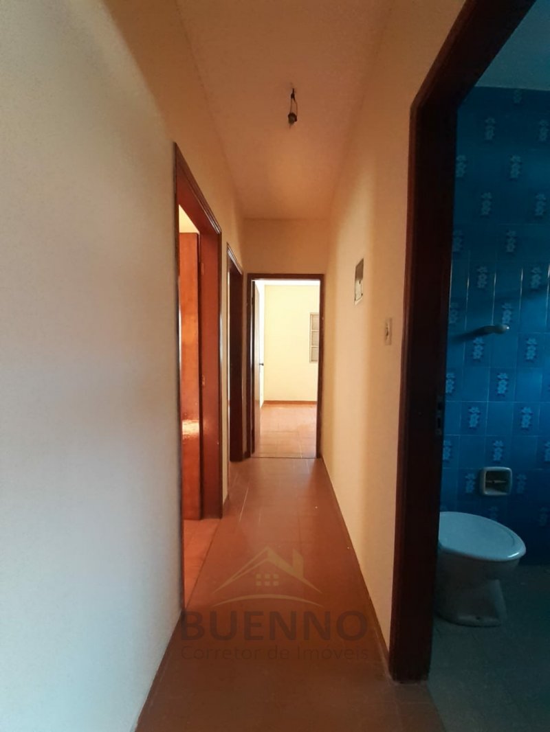 Casa à venda com 3 quartos, 128m² - Foto 9