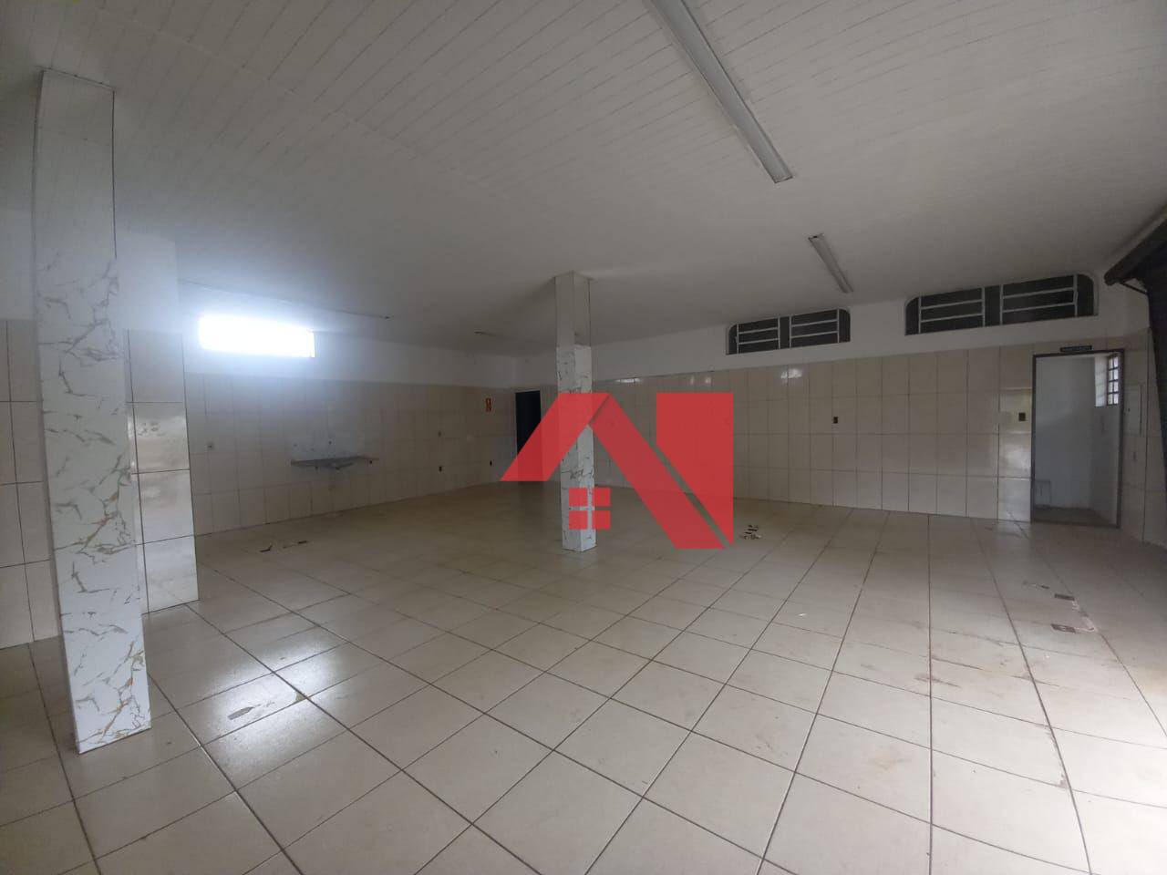 Loja-Salão, 106 m² - Foto 1