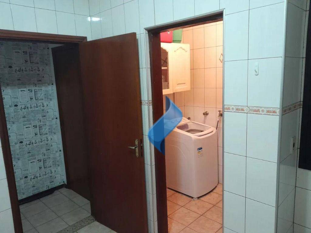 Apartamento à venda com 3 quartos, 97m² - Foto 12