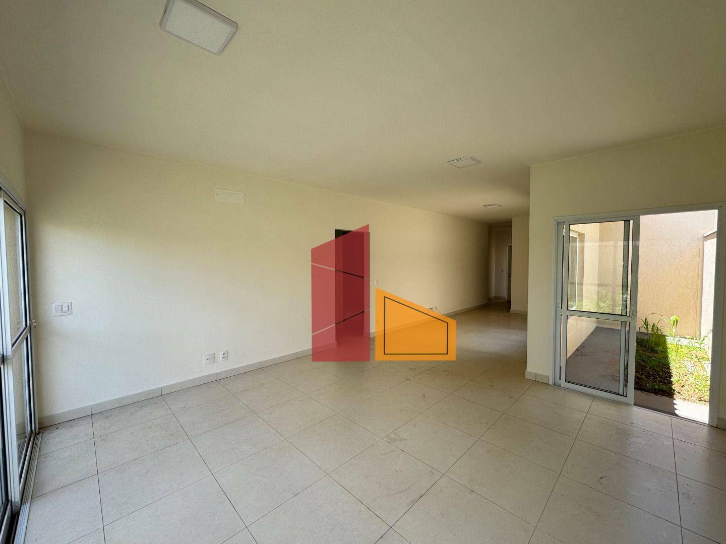 Casa de Condomínio à venda com 3 quartos, 160m² - Foto 2