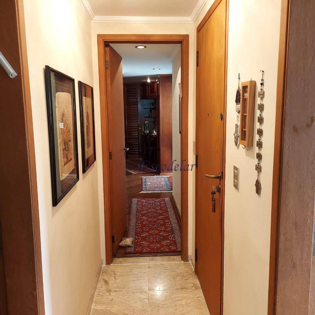 Apartamento à venda com 4 quartos, 186m² - Foto 17