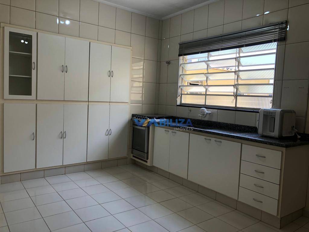 Casa à venda com 2 quartos, 140m² - Foto 14