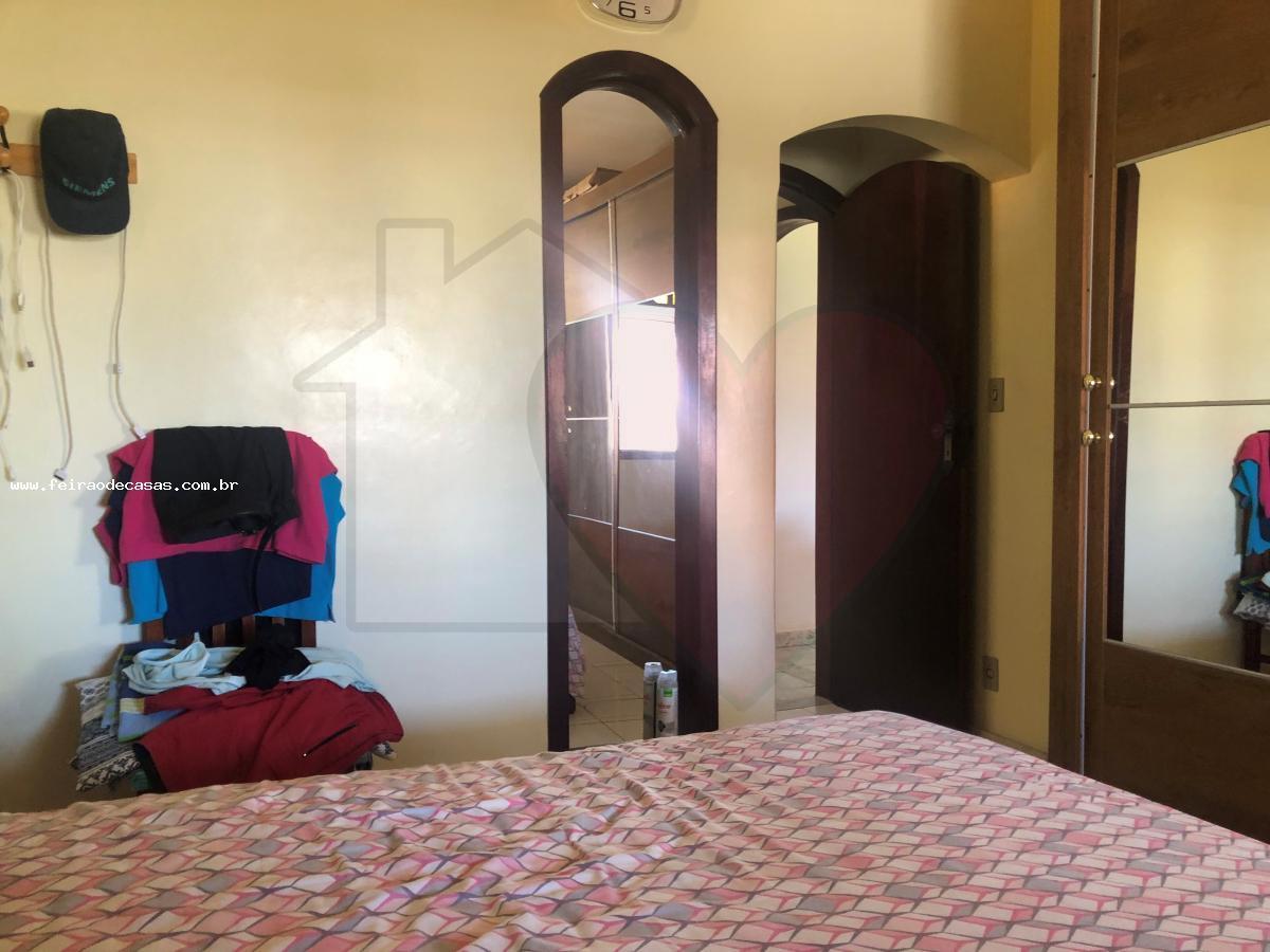 Casa à venda com 3 quartos, 200m² - Foto 5