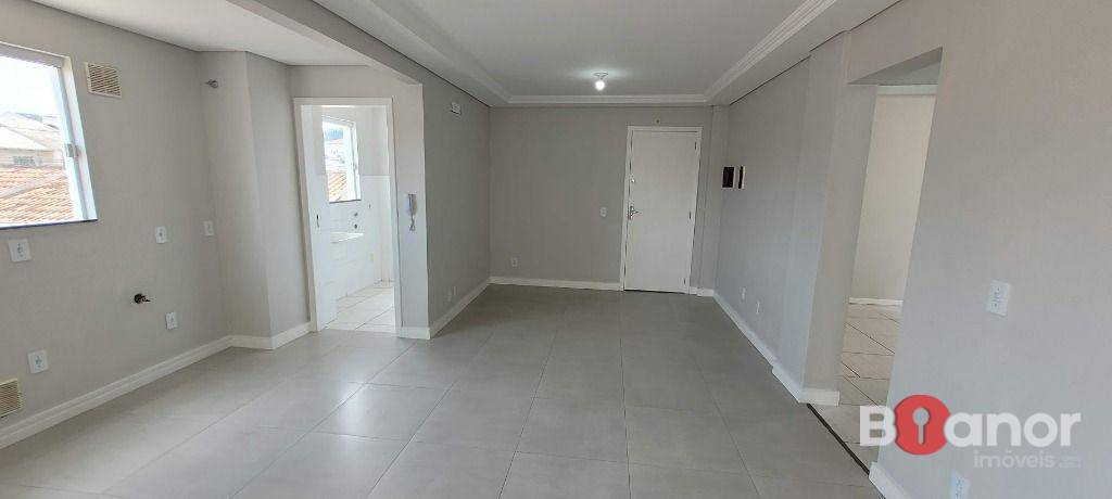 Apartamento à venda com 2 quartos, 67m² - Foto 5