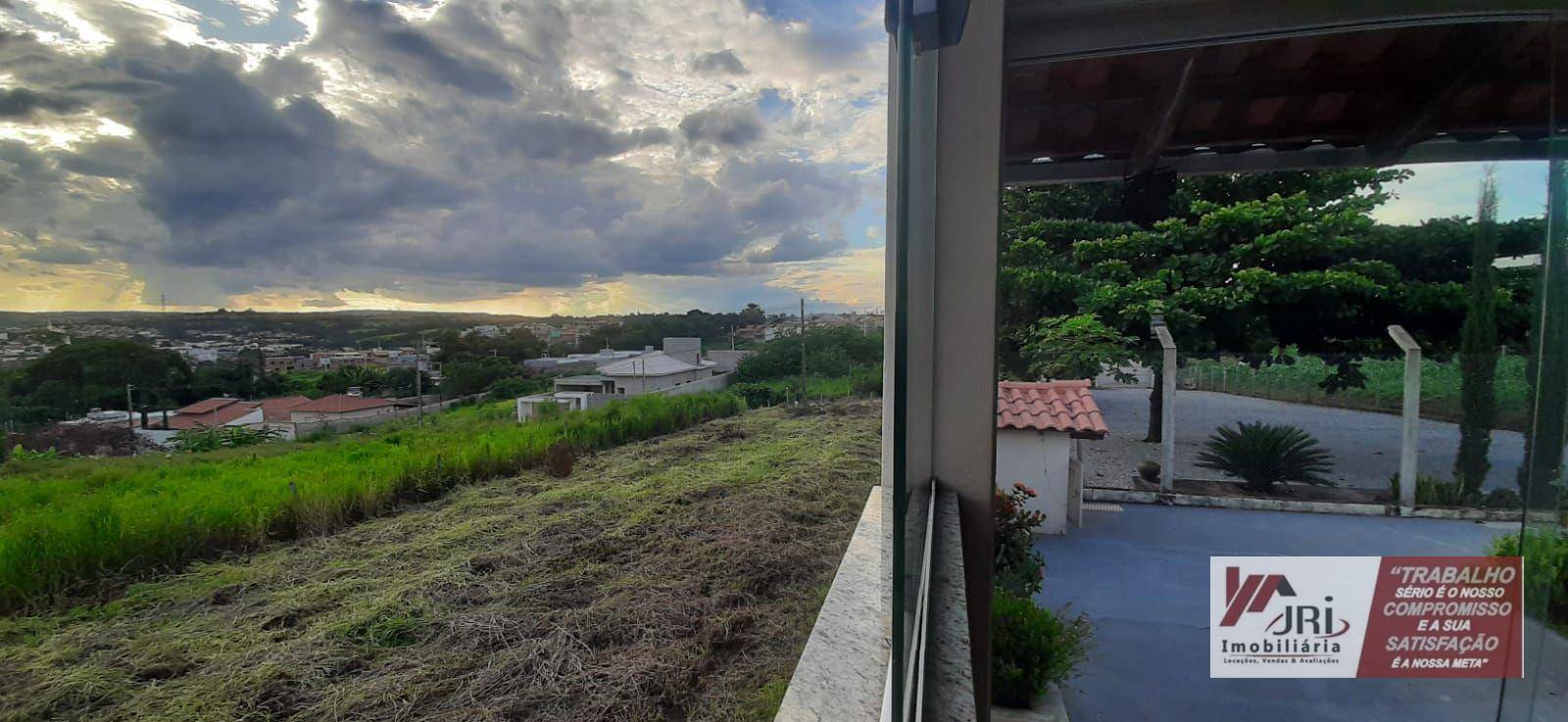 Chácara à venda e aluguel com 2 quartos, 926M2 - Foto 12