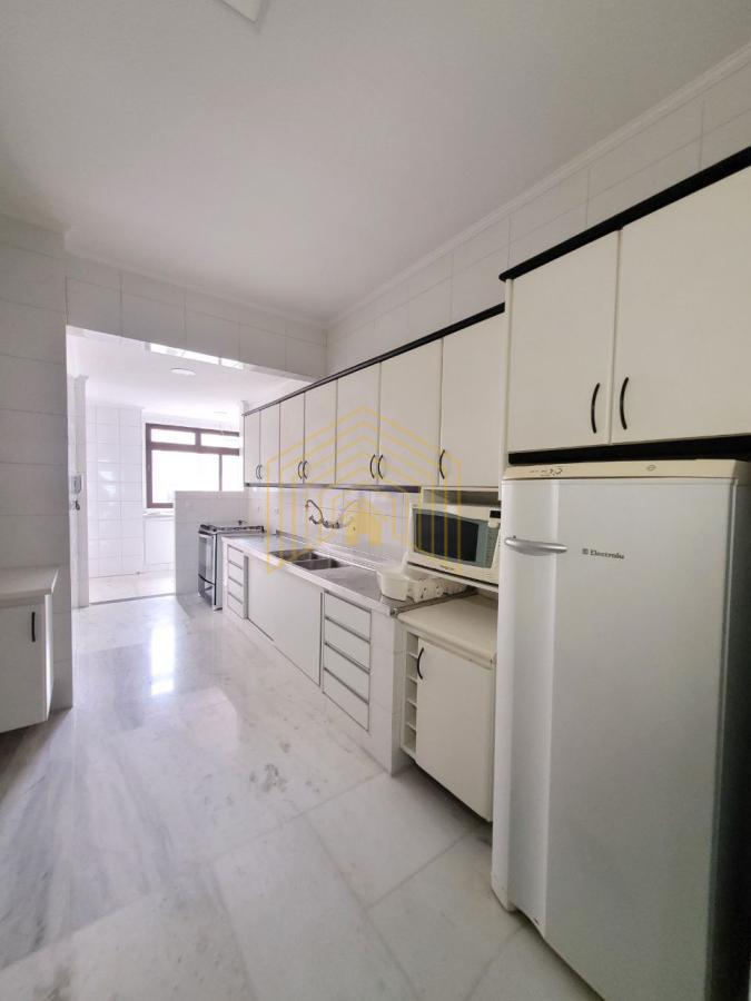 Apartamento à venda com 3 quartos, 180m² - Foto 44