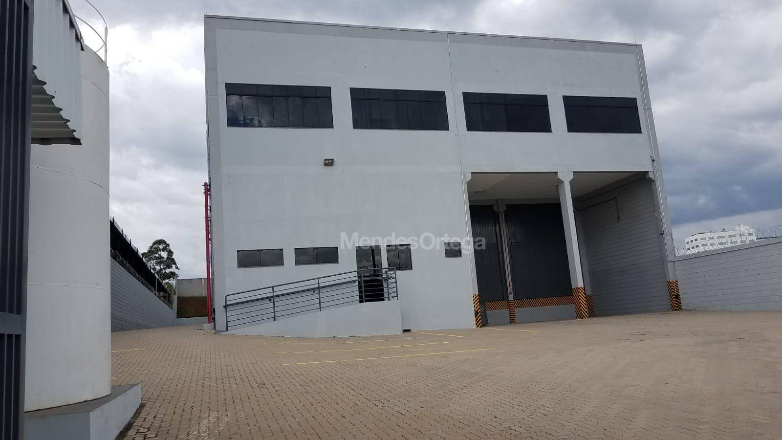 Depósito-Galpão-Armazém à venda e aluguel, 1567m² - Foto 2