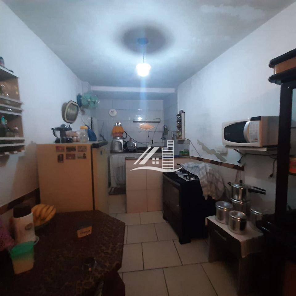 Sobrado à venda com 3 quartos, 70m² - Foto 17