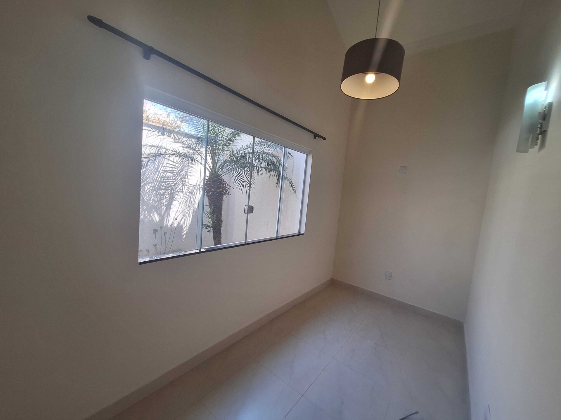 Casa para alugar com 3 quartos, 190m² - Foto 14