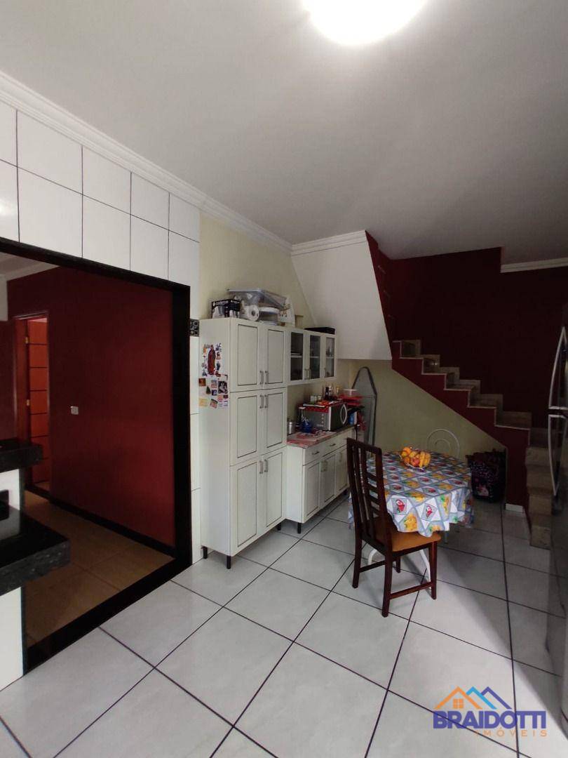 Casa à venda com 3 quartos, 192m² - Foto 13