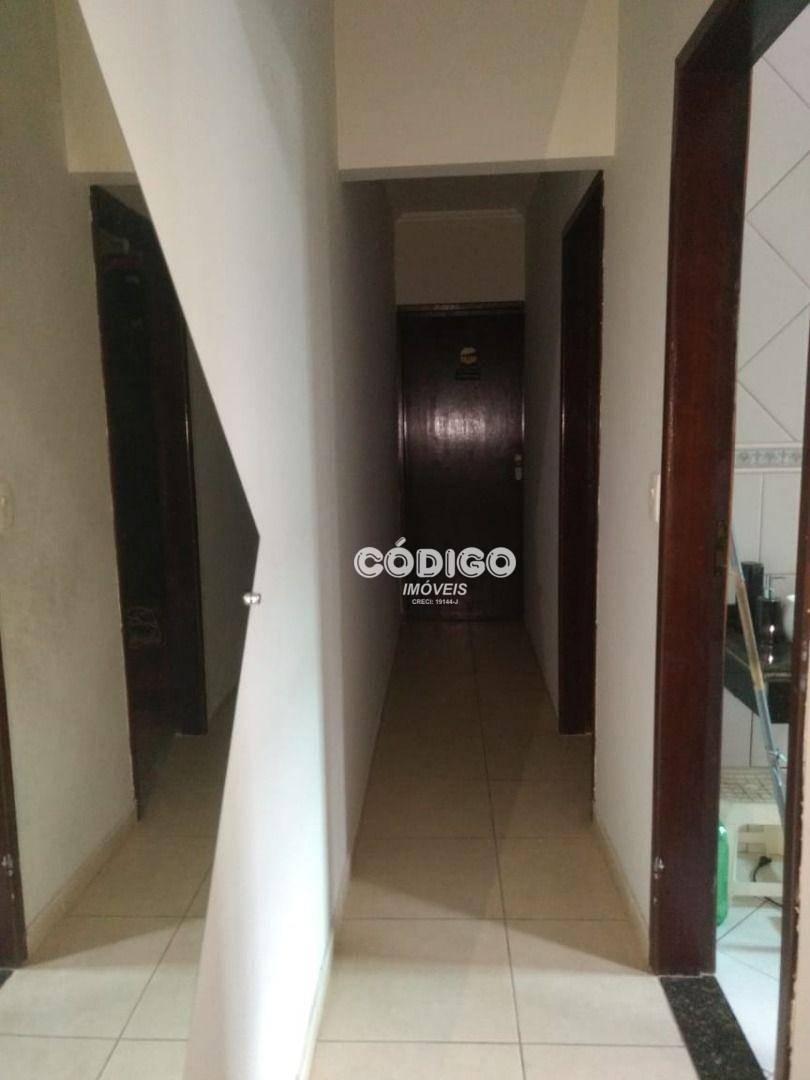 Sobrado à venda com 4 quartos, 200m² - Foto 9