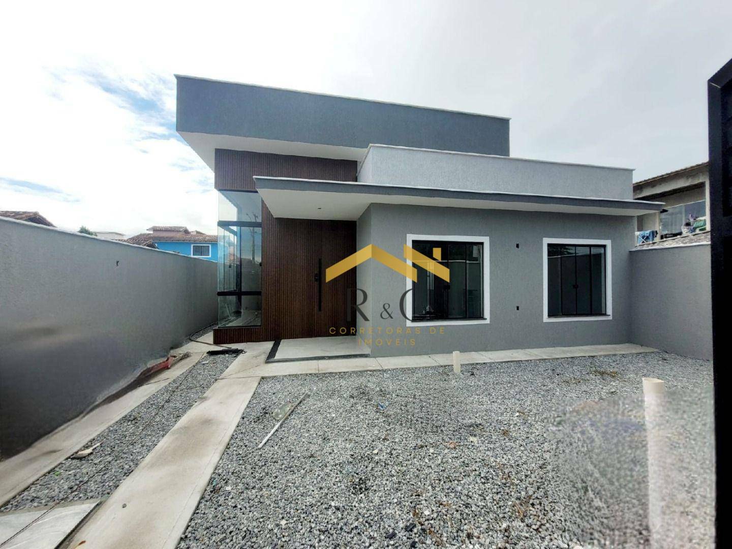 Casa à venda com 3 quartos, 72m² - Foto 1