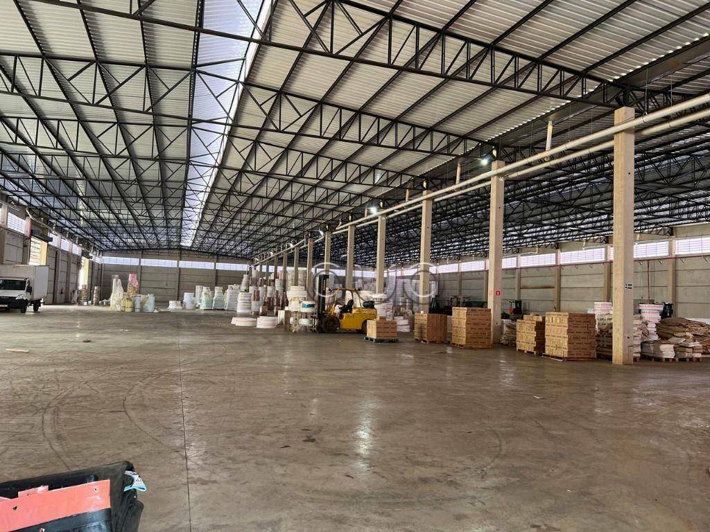 Depósito-Galpão-Armazém para alugar, 5000m² - Foto 1