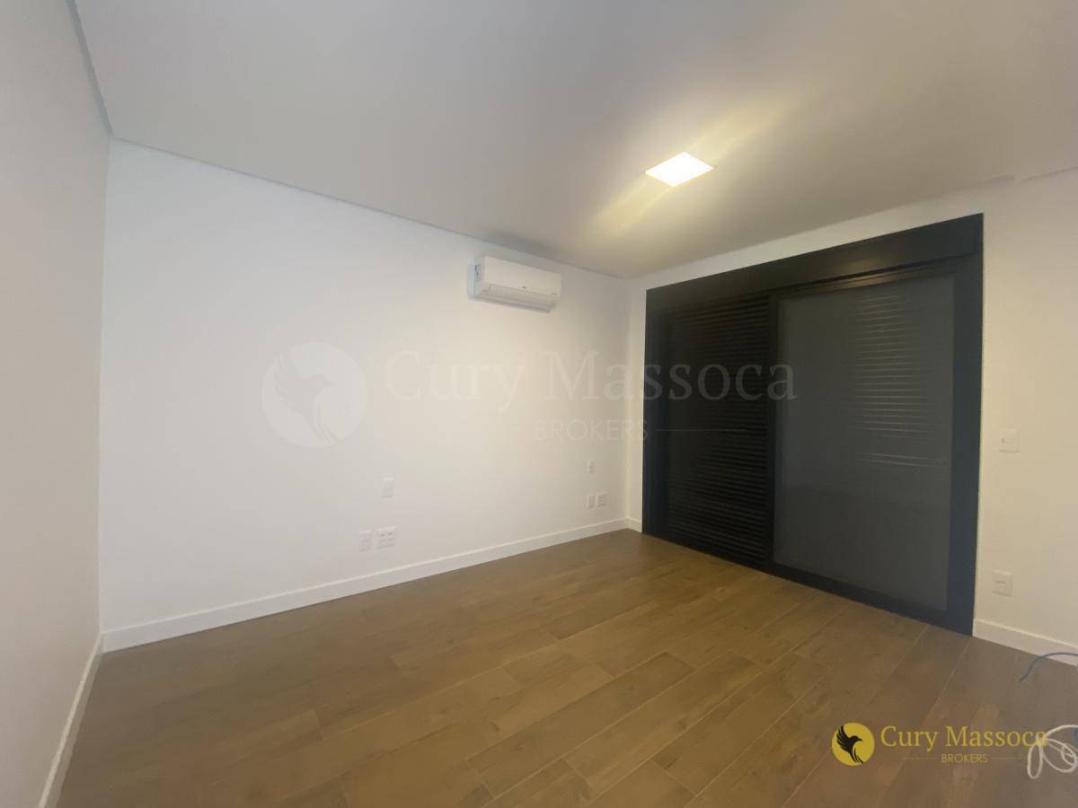 Casa de Condomínio à venda com 5 quartos, 550m² - Foto 33