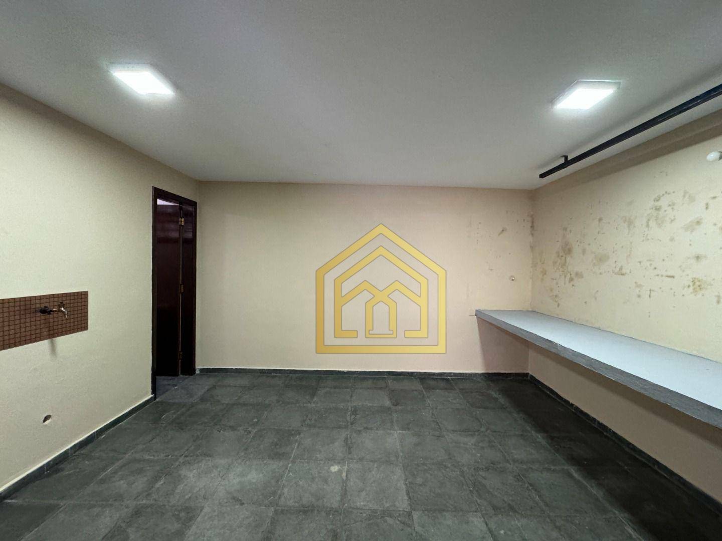 Sobrado à venda com 4 quartos, 361m² - Foto 37