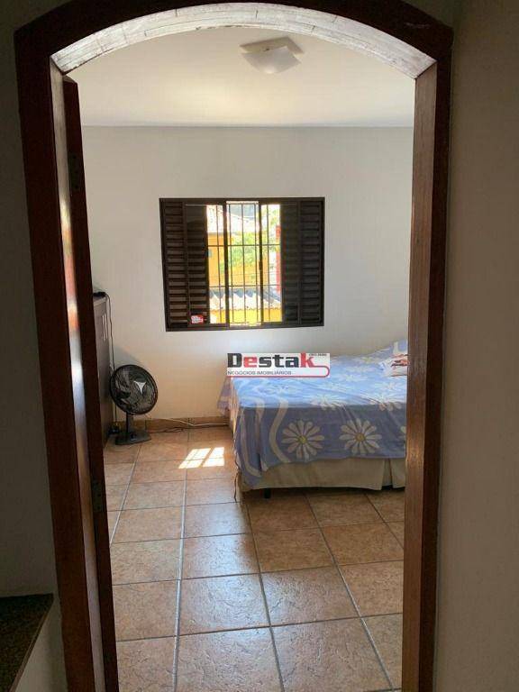 Sobrado à venda com 3 quartos, 100m² - Foto 9