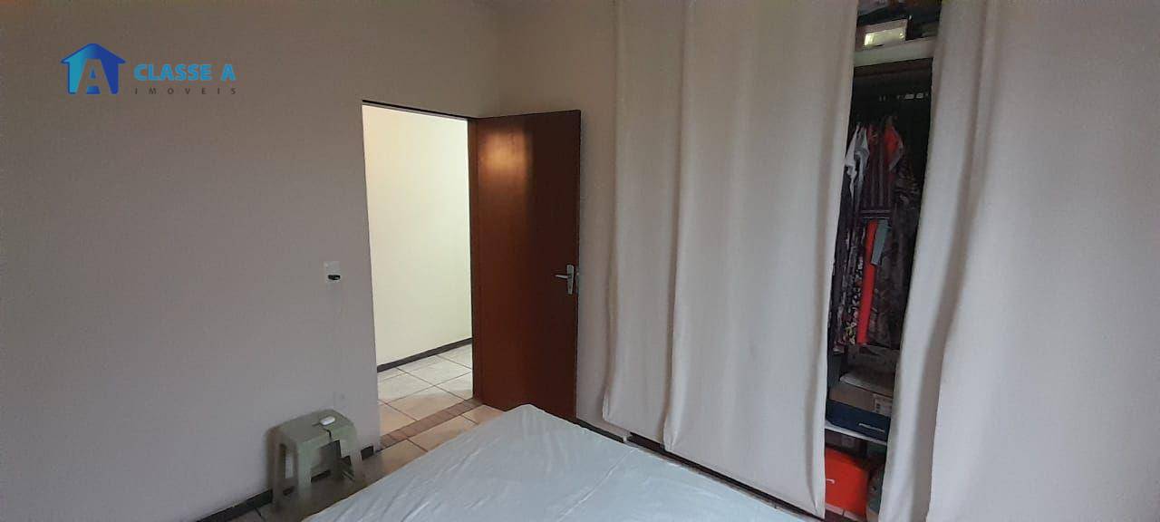 Casa à venda com 3 quartos, 360m² - Foto 17