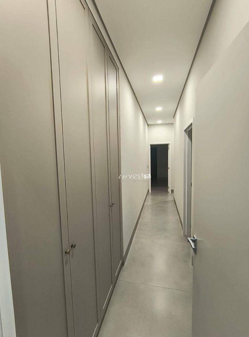 Casa à venda com 3 quartos, 243m² - Foto 17