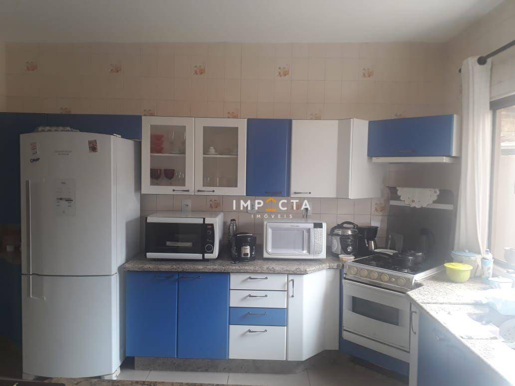 Casa à venda com 3 quartos, 187m² - Foto 8