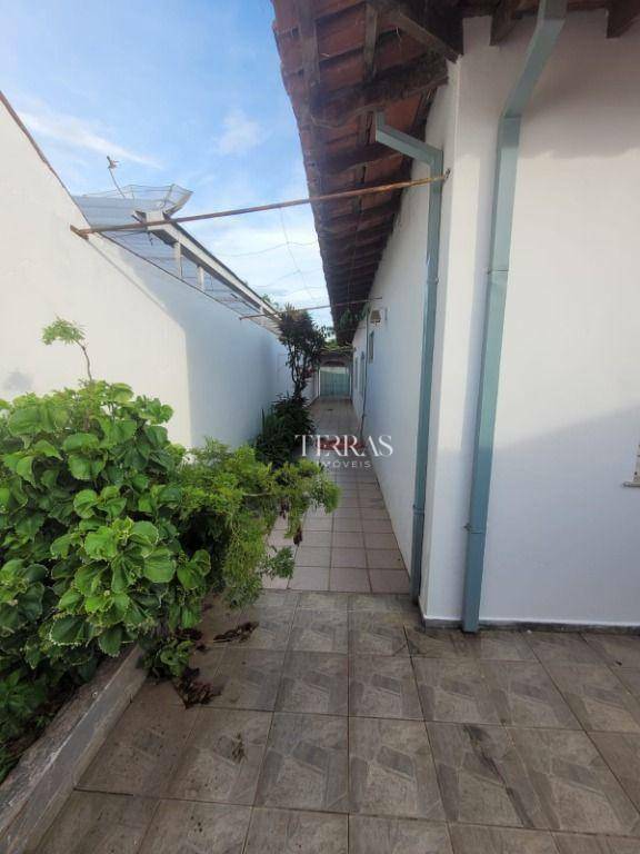 Casa de Condomínio à venda com 3 quartos, 222m² - Foto 11