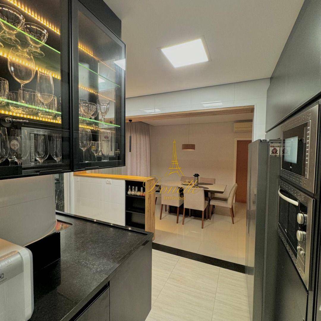 Apartamento à venda com 4 quartos, 133m² - Foto 24