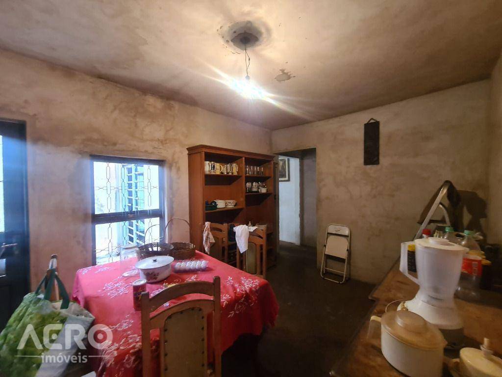 Casa à venda com 4 quartos, 188m² - Foto 11