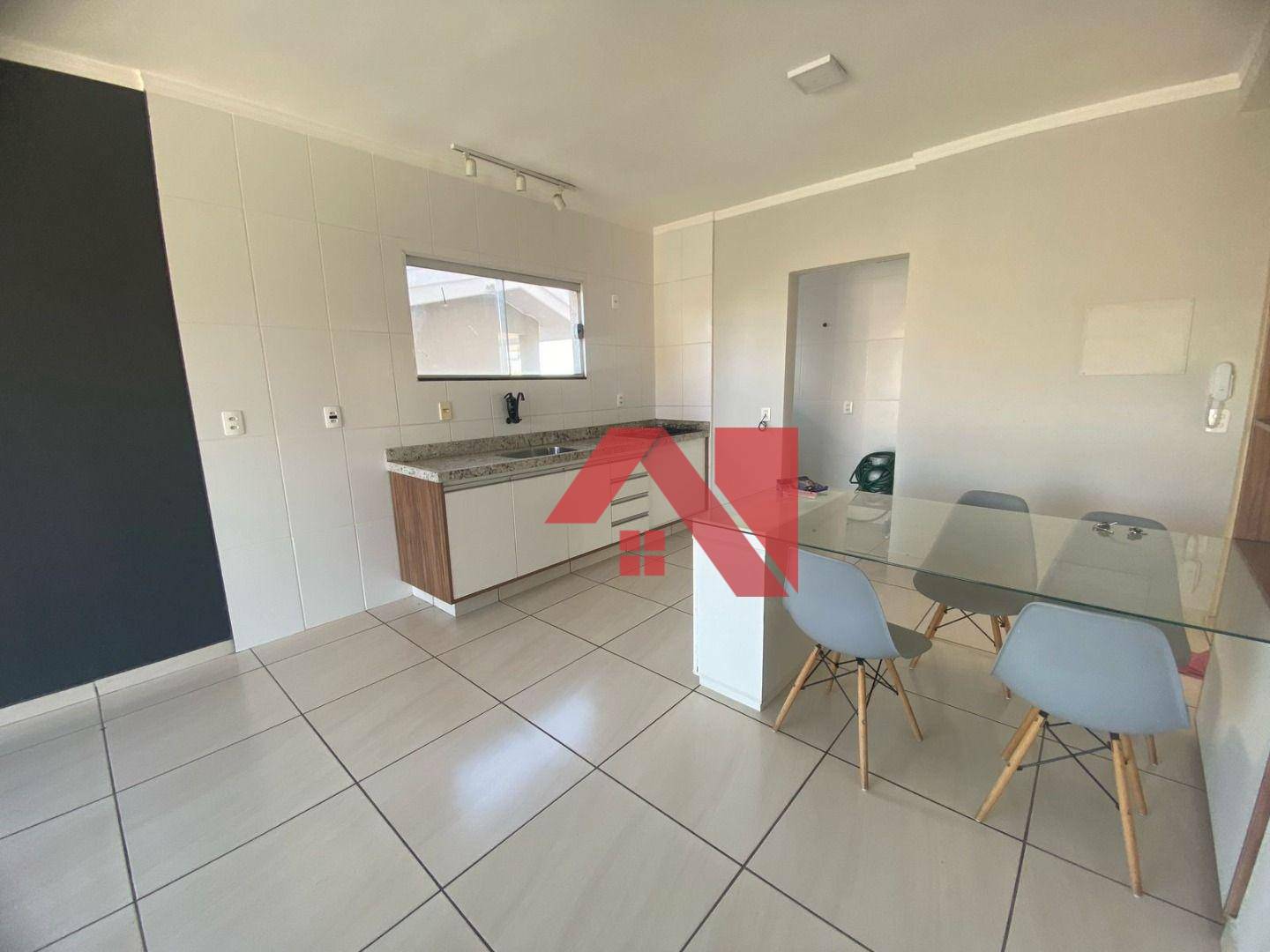 Apartamento à venda com 2 quartos, 80m² - Foto 1