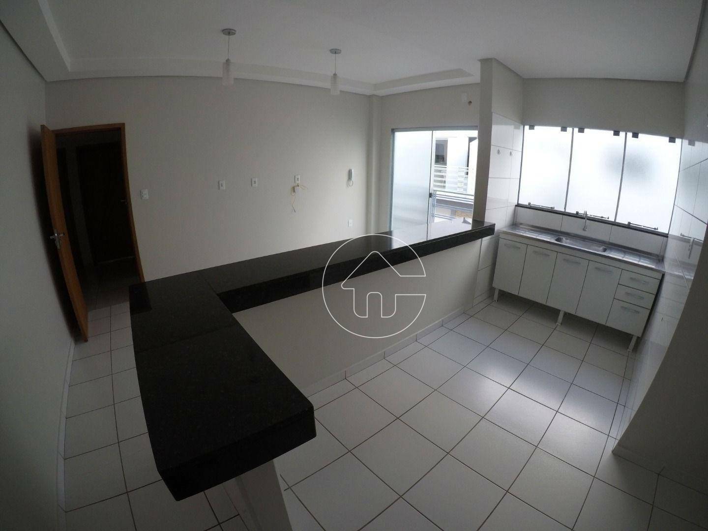 Apartamento para alugar com 2 quartos, 70m² - Foto 4